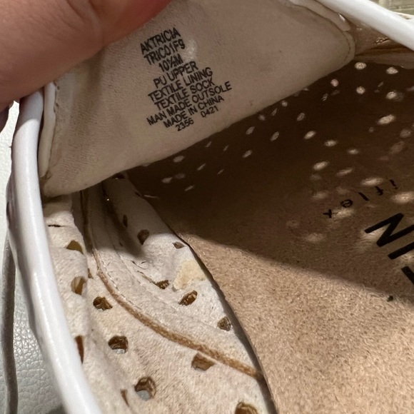 LAST PRICE🍒🤍 ANNE KLEIN iFLEX Tricia sneakers ✨ - Picture 12 of 14